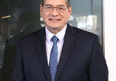 Dr. Manuel Gomez Please welcome EMCC's new VPAA, Dr. Manuel Gomez.